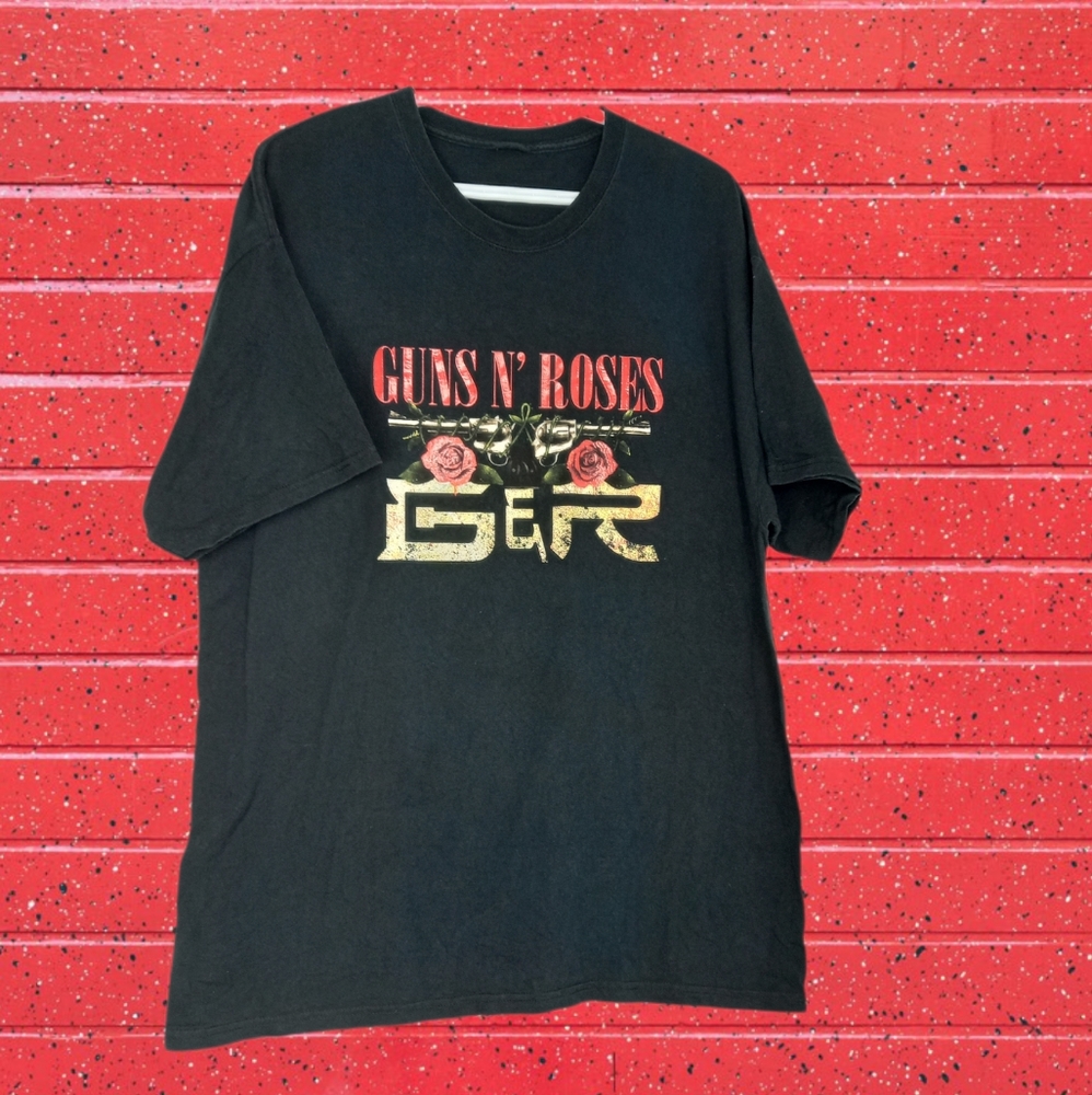 GUNS AND ROSES 06 tour concert tee